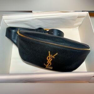 CASSANDRE CLASSIC BELT BAG IN GRAIN DE POUDRE EMBOSSED LEATHER